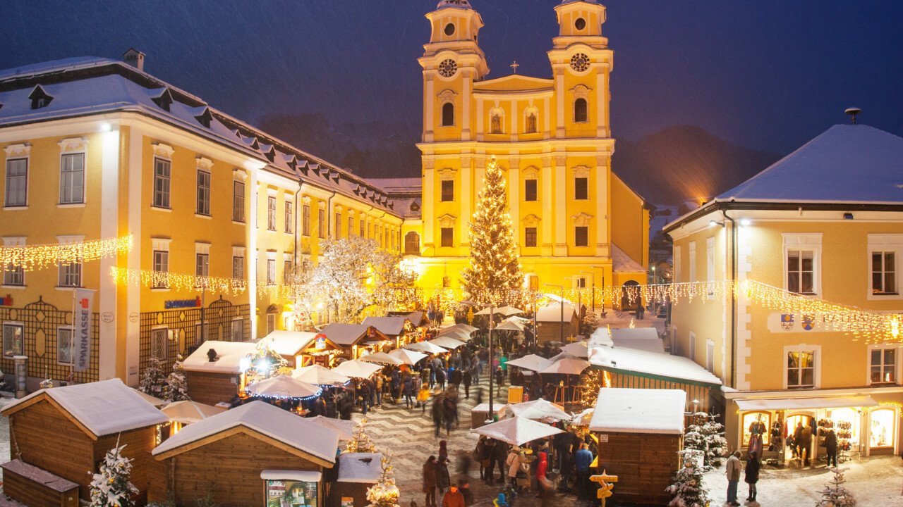 Der Adventmarkt am Mondsee in Salzburg