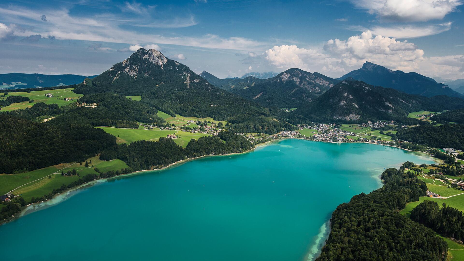 lake fuschlsee and the mountains